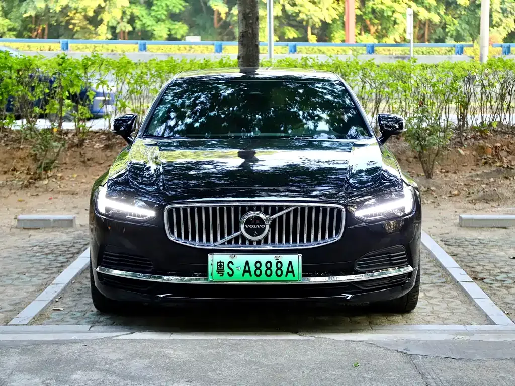 Volvo S90 PHEV 2023 из CN, фото 10