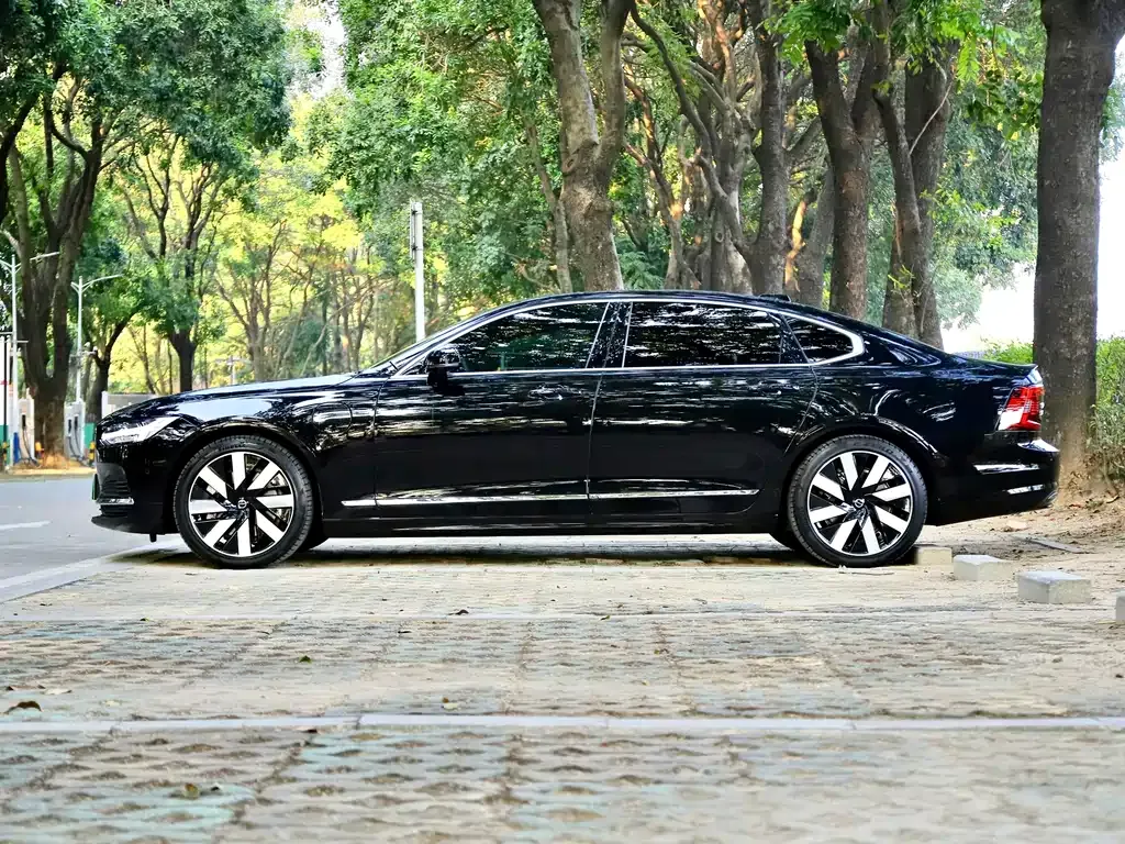 Volvo S90 PHEV 2023 из CN, фото 8
