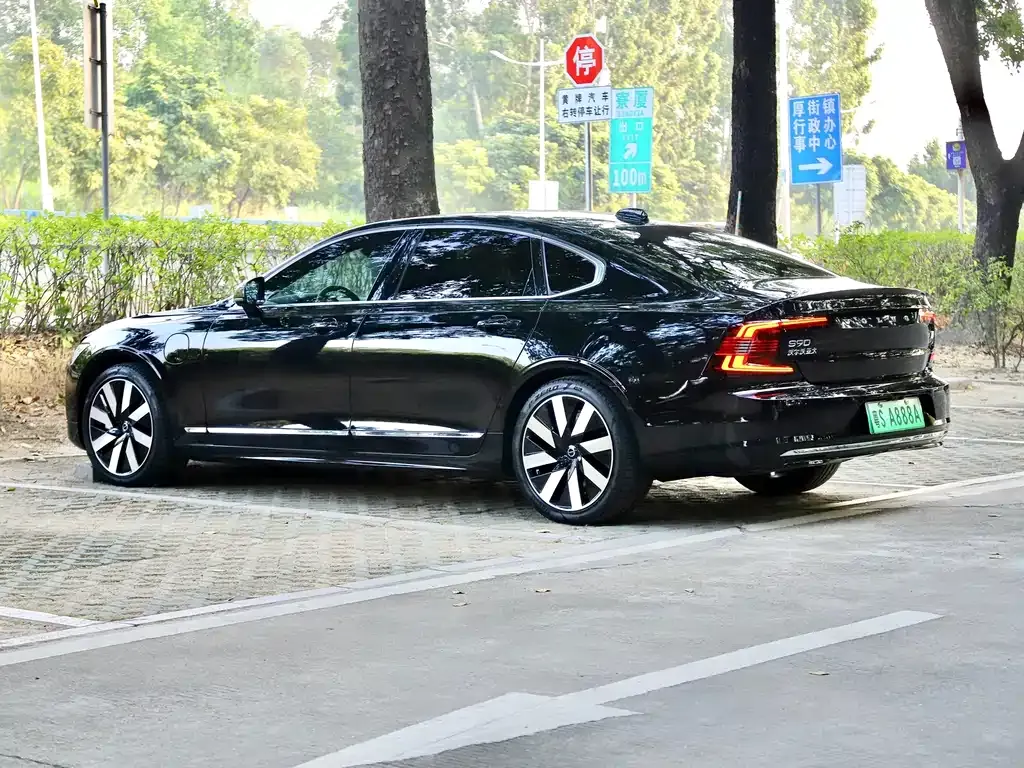 Volvo S90 PHEV 2023 из CN, фото 7