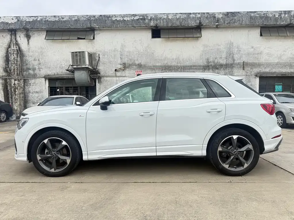Audi Q3 — фото 4