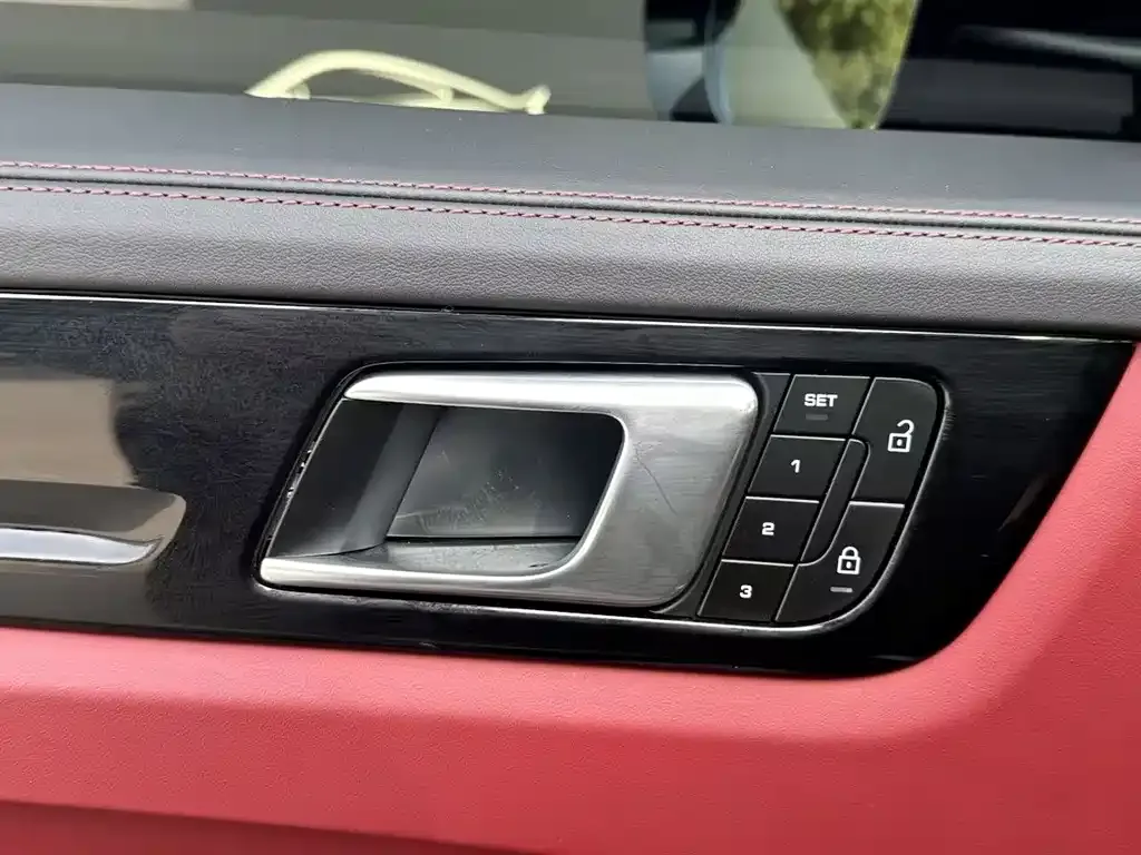Porsche Cayenne Hybrid 2023 из CN, фото 6