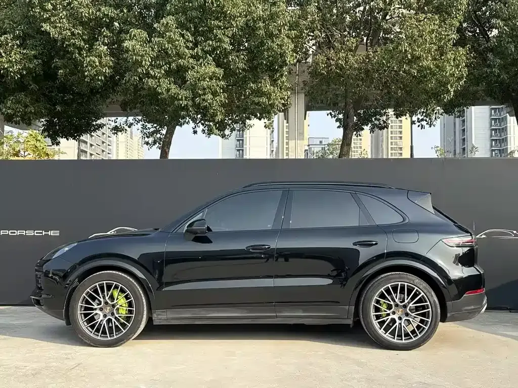 Porsche Cayenne Hybrid 2023 из CN, фото 4