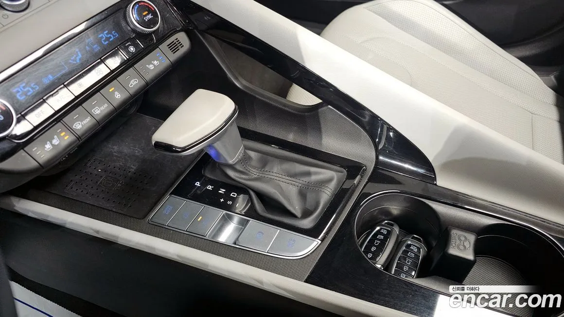 Hyundai AVANTE — фото 9