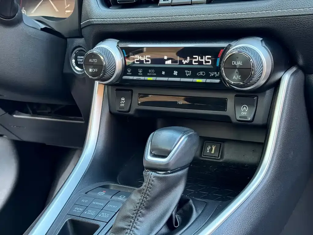 Toyota Wildlander 2023 из CN, фото 8