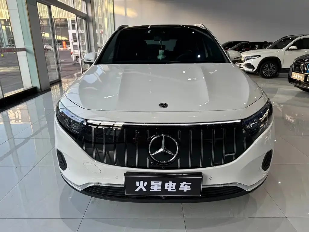 Mercedes-Benz EQA — фото 1