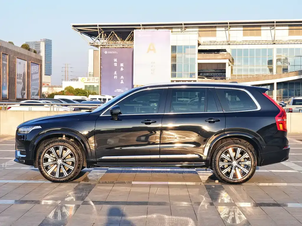 Volvo XC90 2024 из CN, фото 2