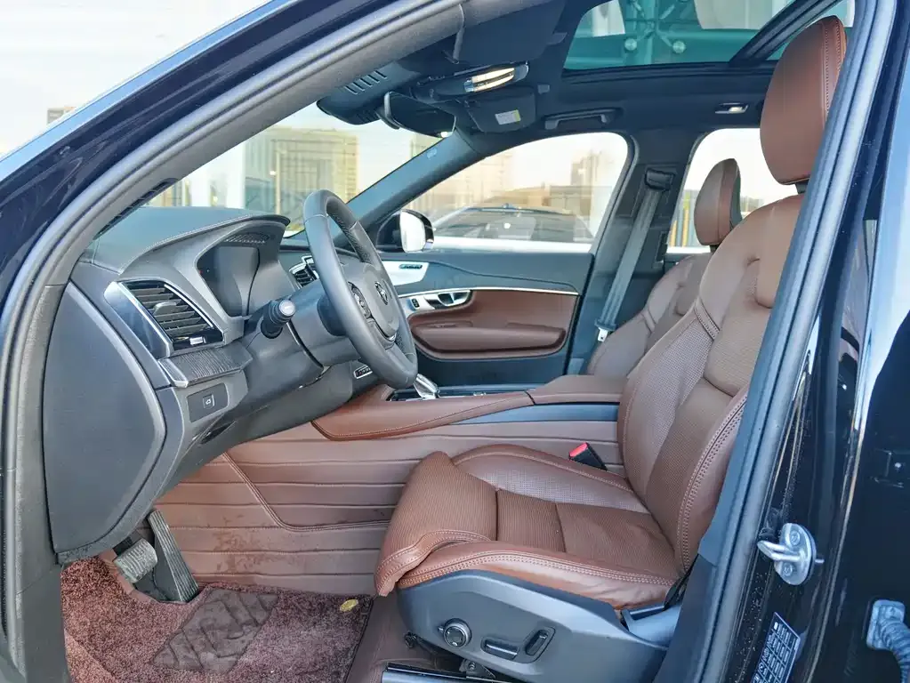 Volvo XC90 2024 из CN, фото 10