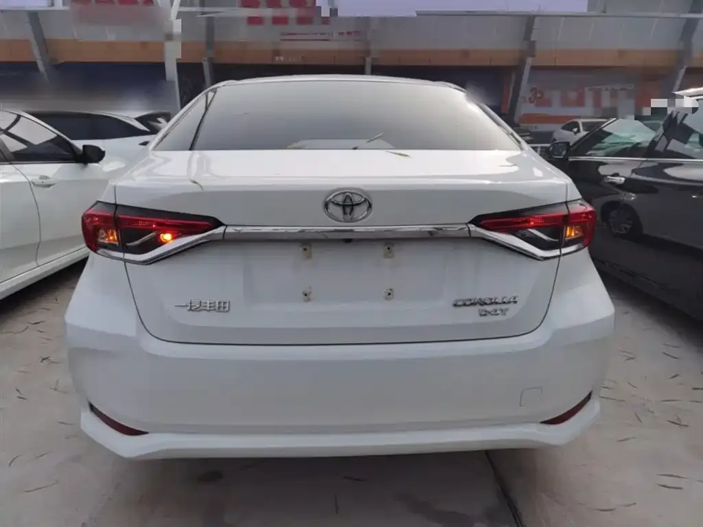 Toyota Corolla 2023 из CN, фото 3