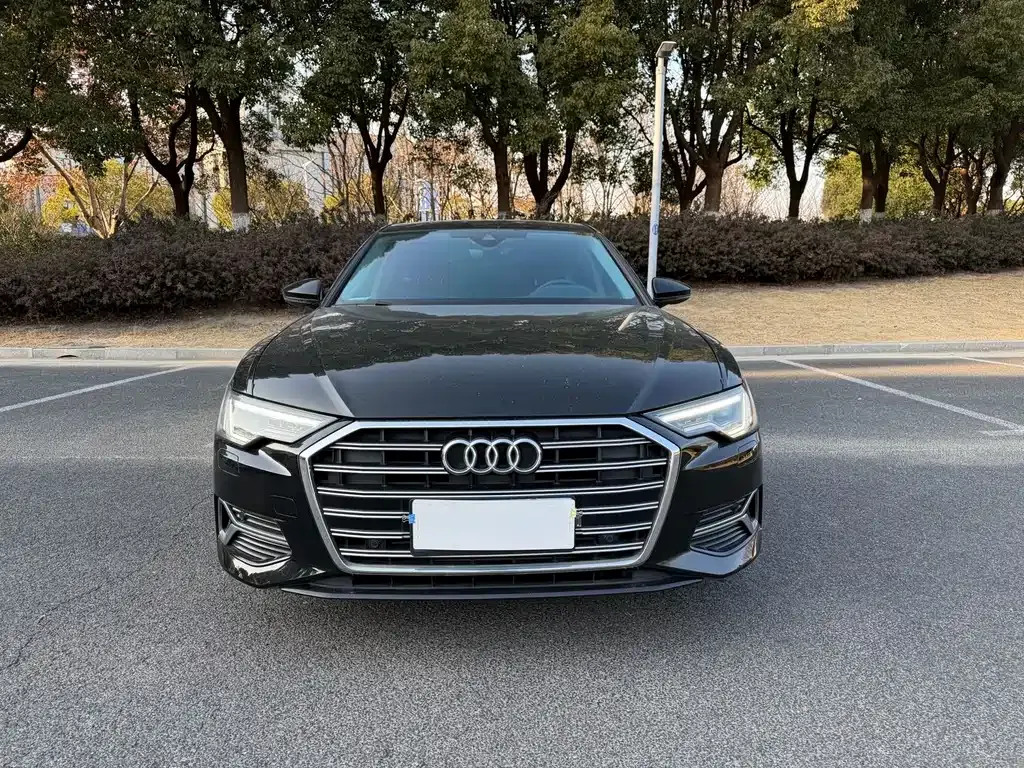 Audi A6L 2022 из CN, фото 9