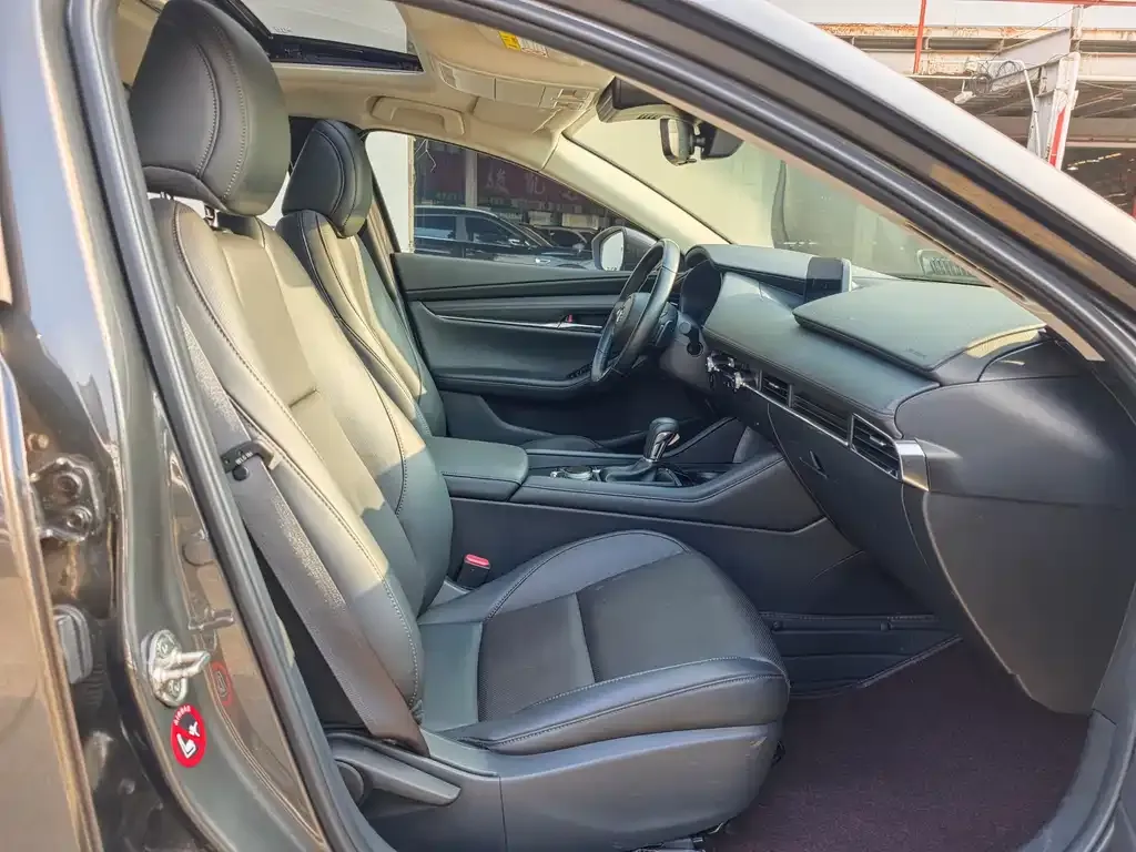 Mazda 3 Axela 2022 из CN, фото 10