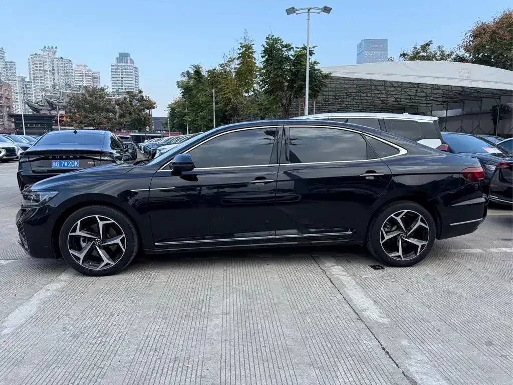 Volkswagen Passat 2024 из CN, фото 7