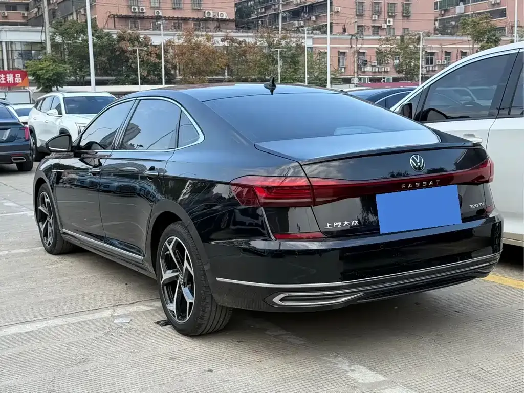 Volkswagen Passat 2024 из CN, фото 9