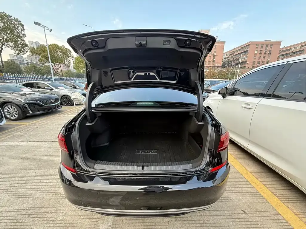 Volkswagen Passat 2024 из CN, фото 10