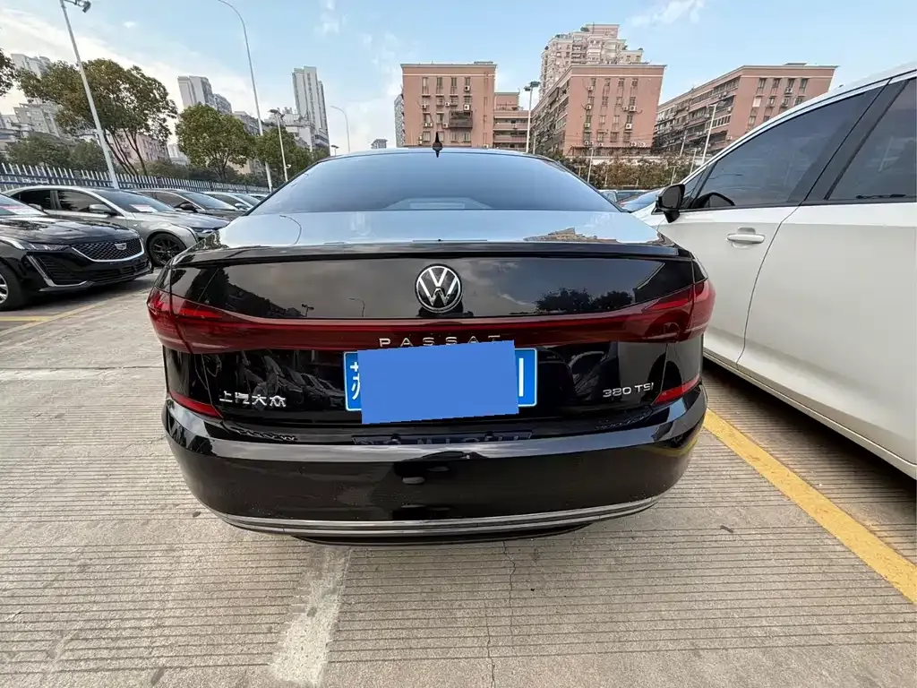 Volkswagen Passat 2024 из CN, фото 2