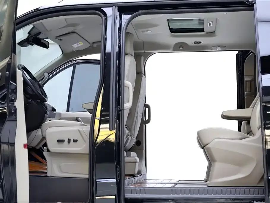Ford Tourneo 2022 из CN, фото 8