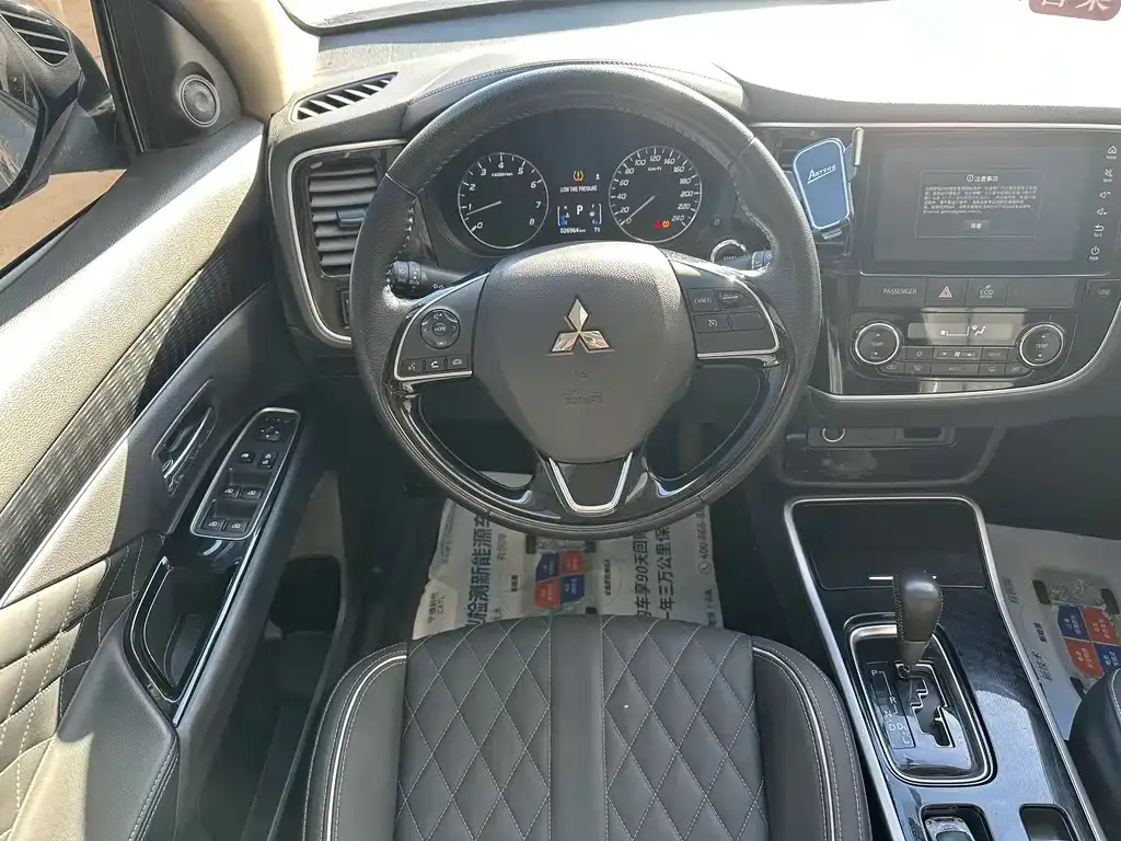 Mitsubishi Outlander 2022 из CN, фото 6
