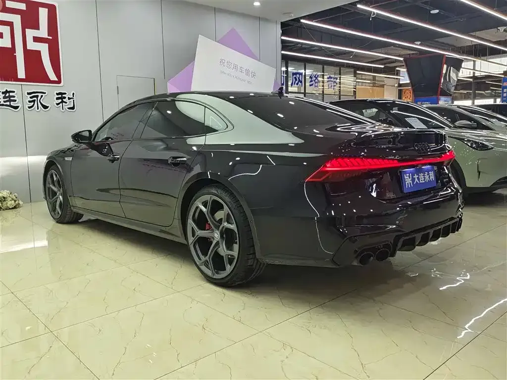 Audi A7L 2024 из CN, фото 8