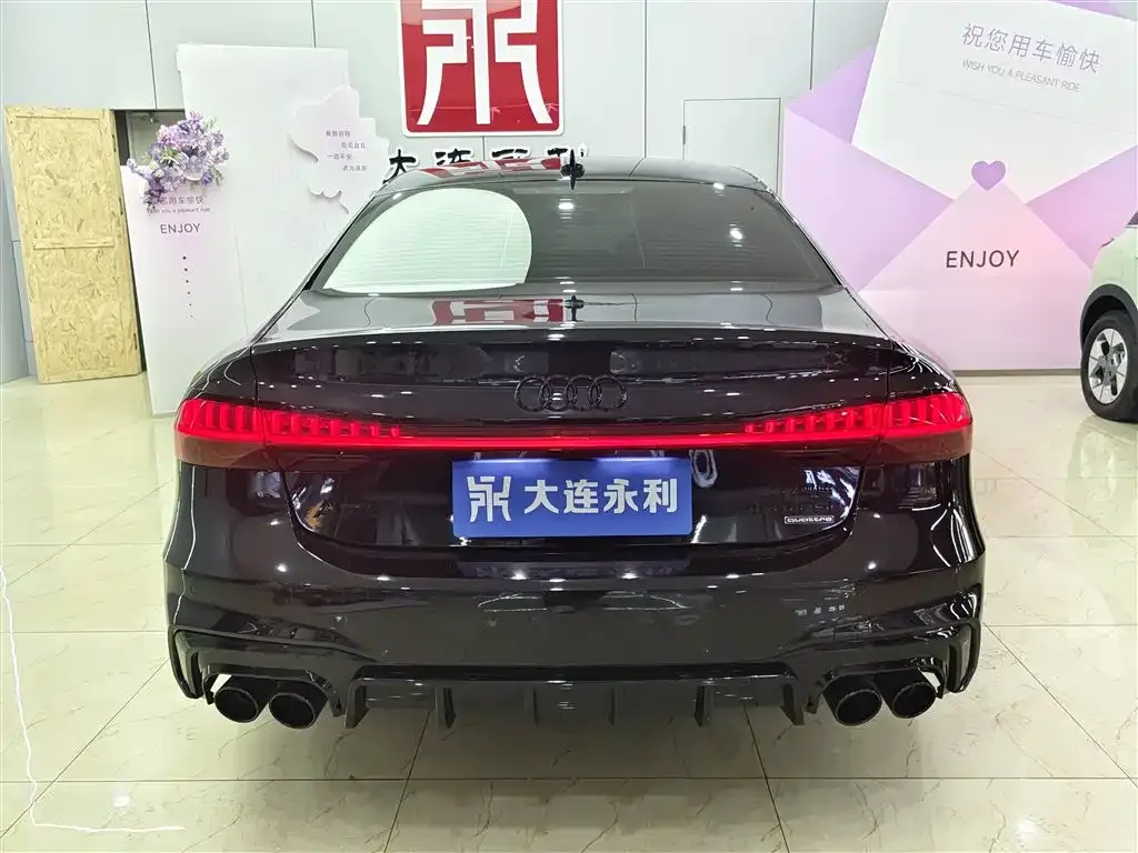 Audi A7L 2024 из CN, фото 9