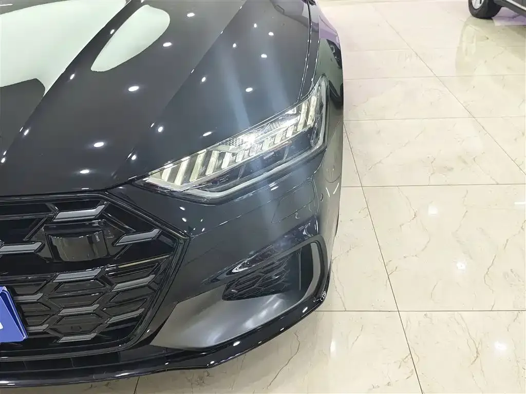 Audi A7L 2024 из CN, фото 6