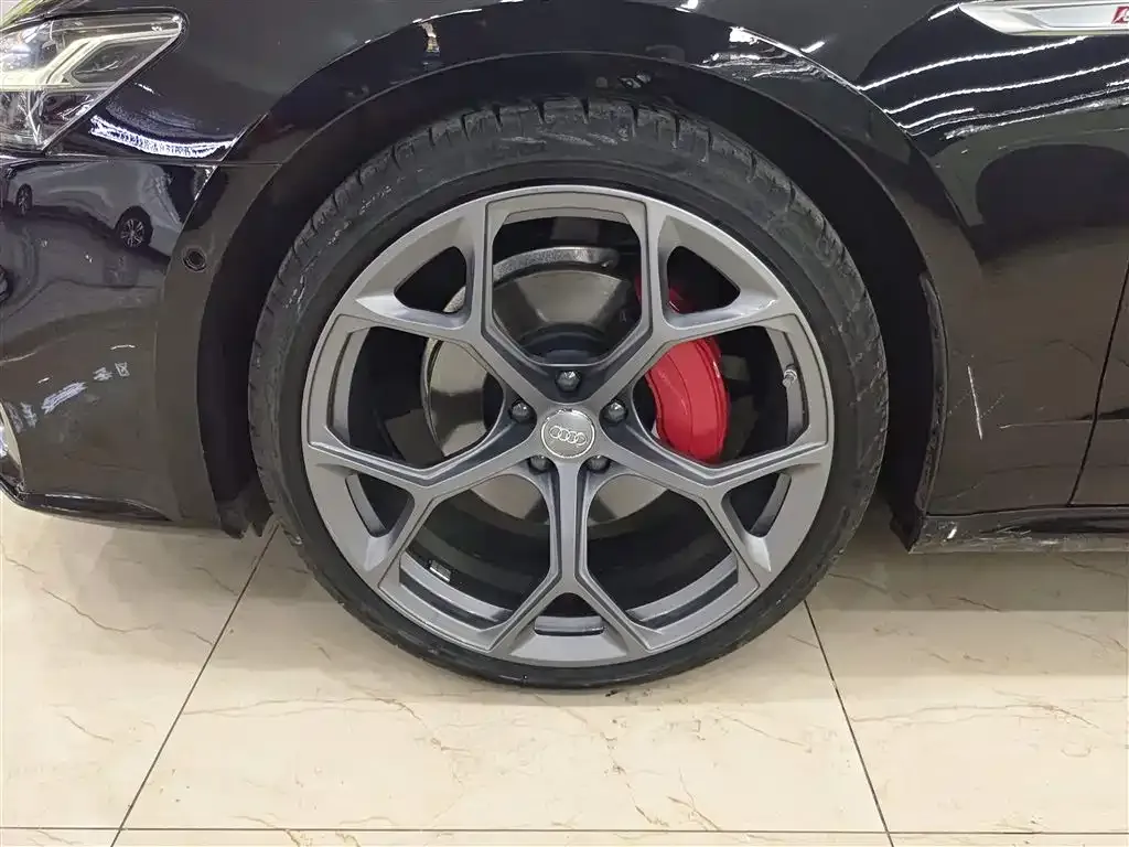 Audi A7L 2024 из CN, фото 3