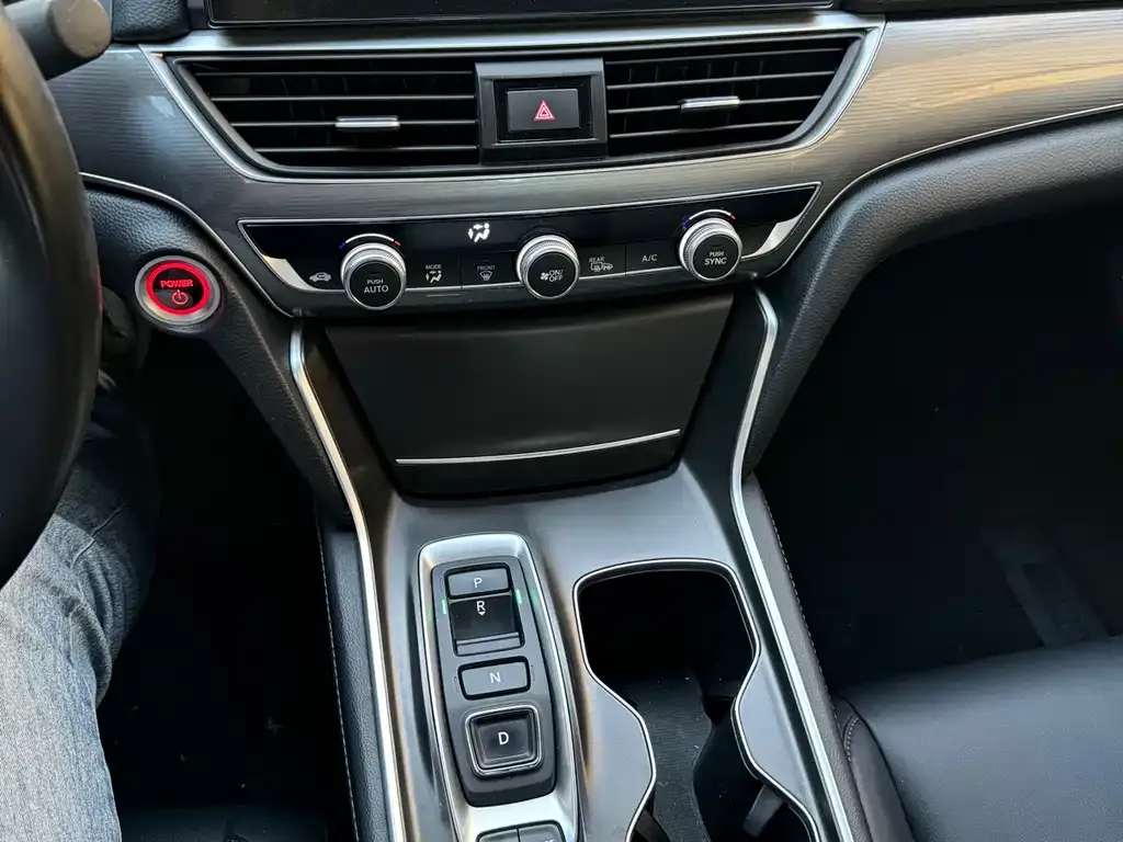 Honda Accord — фото 2