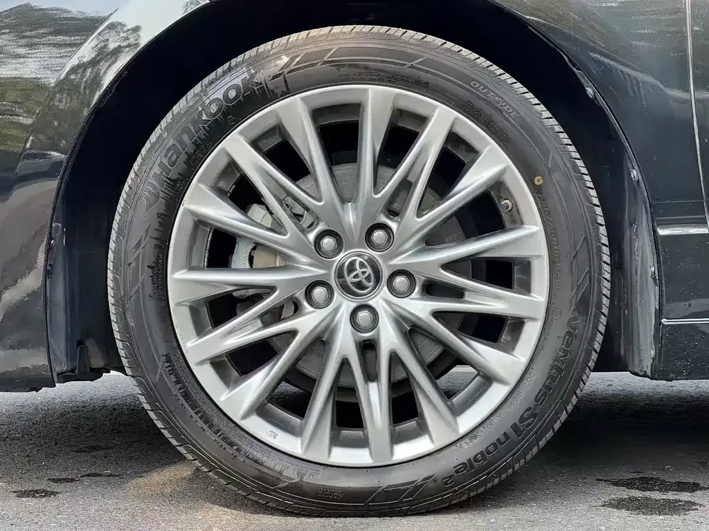 Toyota Avalon — фото 10