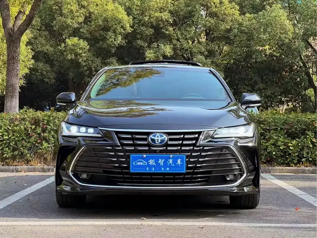 Toyota Avalon — фото 2