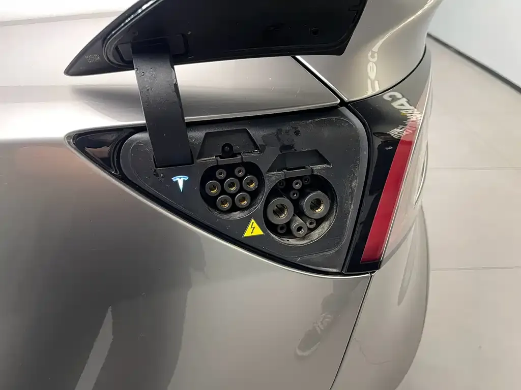 Tesla Model 3 2023 из CN, фото 7