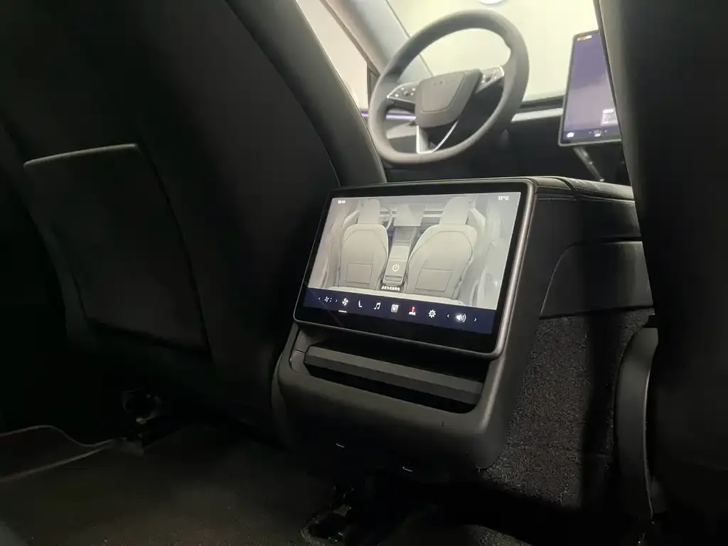 Tesla Model 3 2023 из CN, фото 2