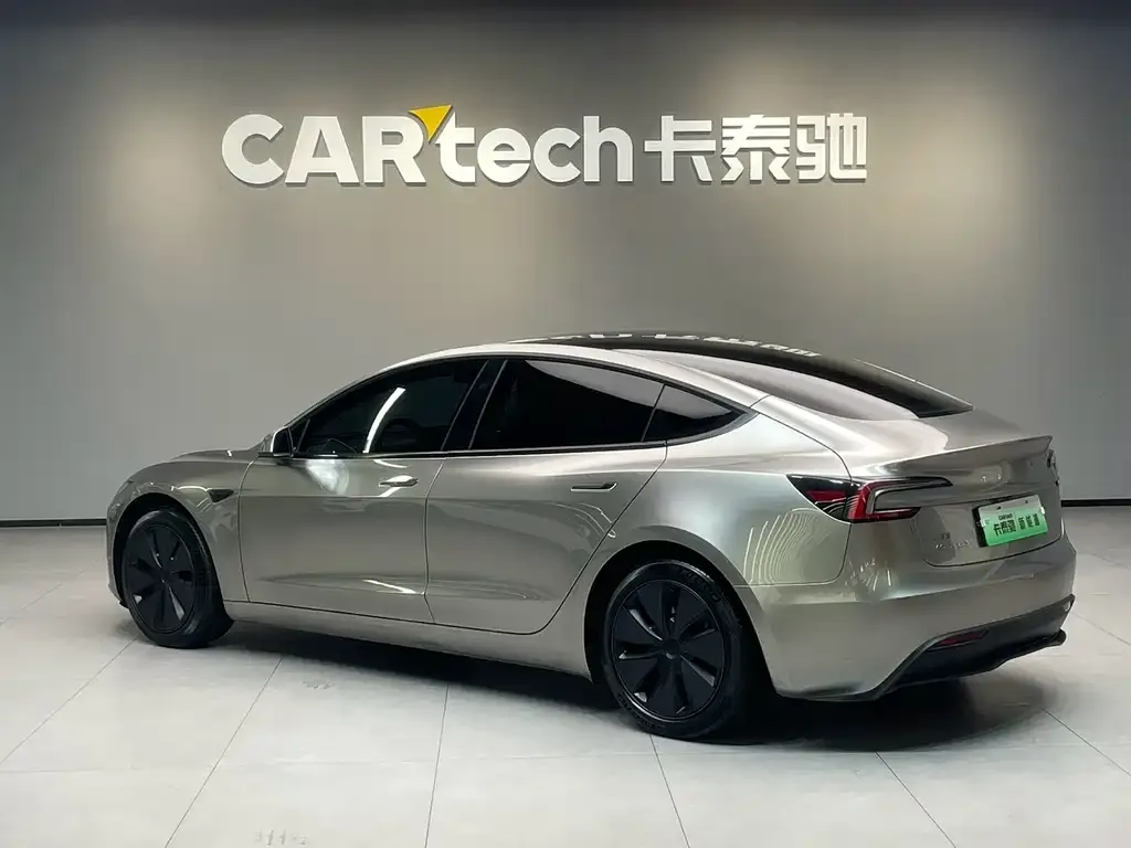 Tesla Model 3 2023 из CN, фото 3