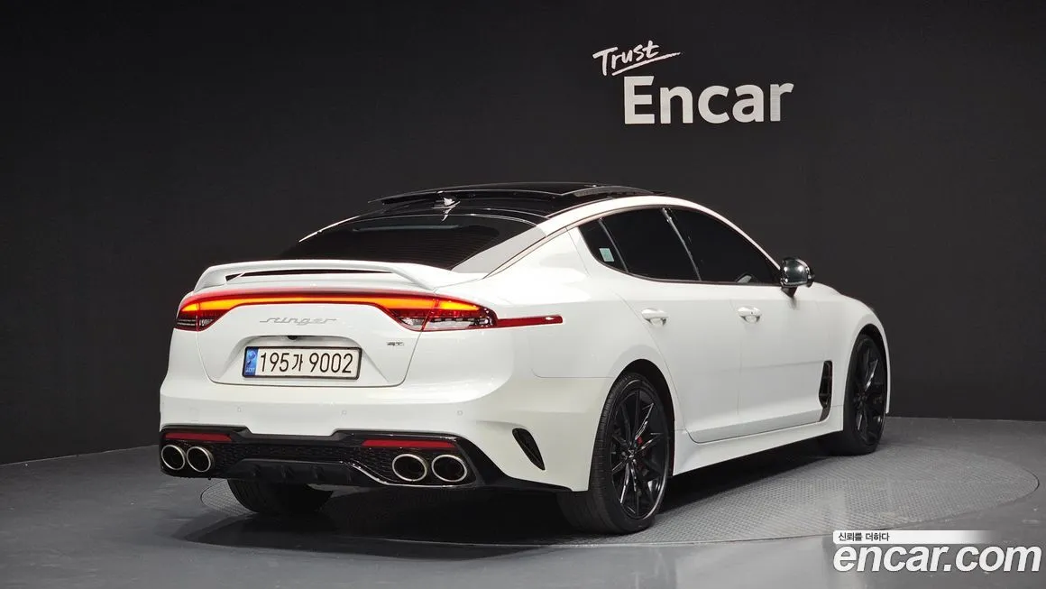 Kia Stinger 2023 из KR, фото 2