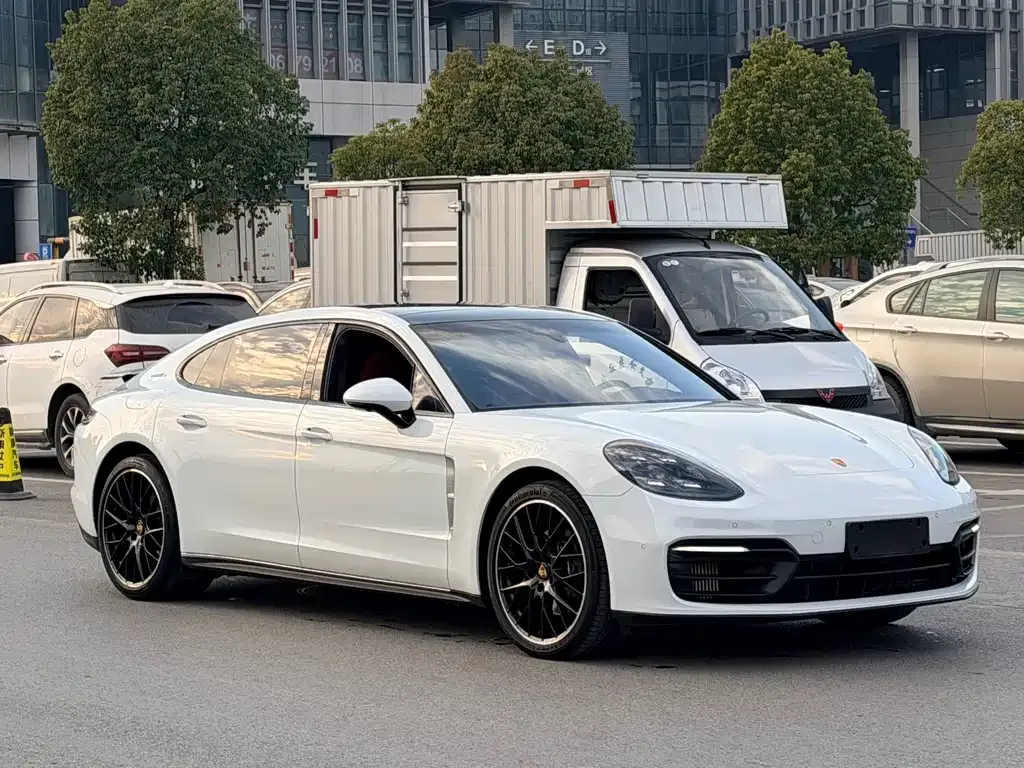 Porsche Panamera — фото 10