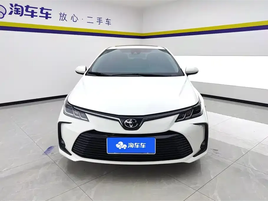 Toyota Corolla — фото 2