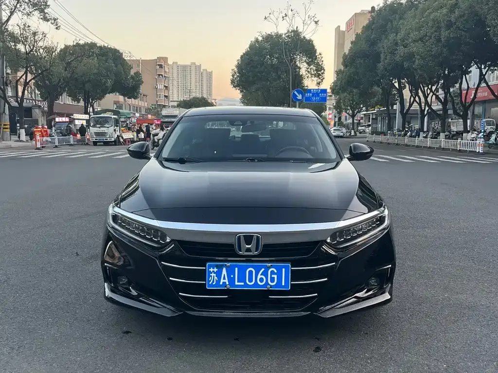 Honda Accord — фото 2