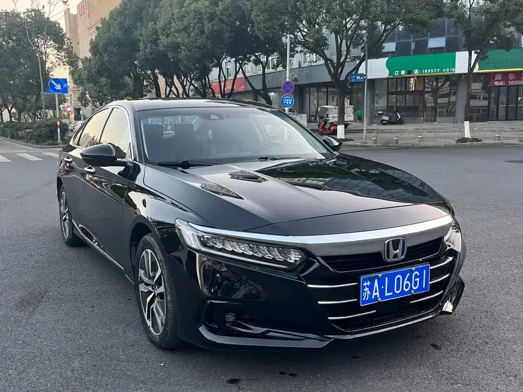 Honda Accord — фото 7