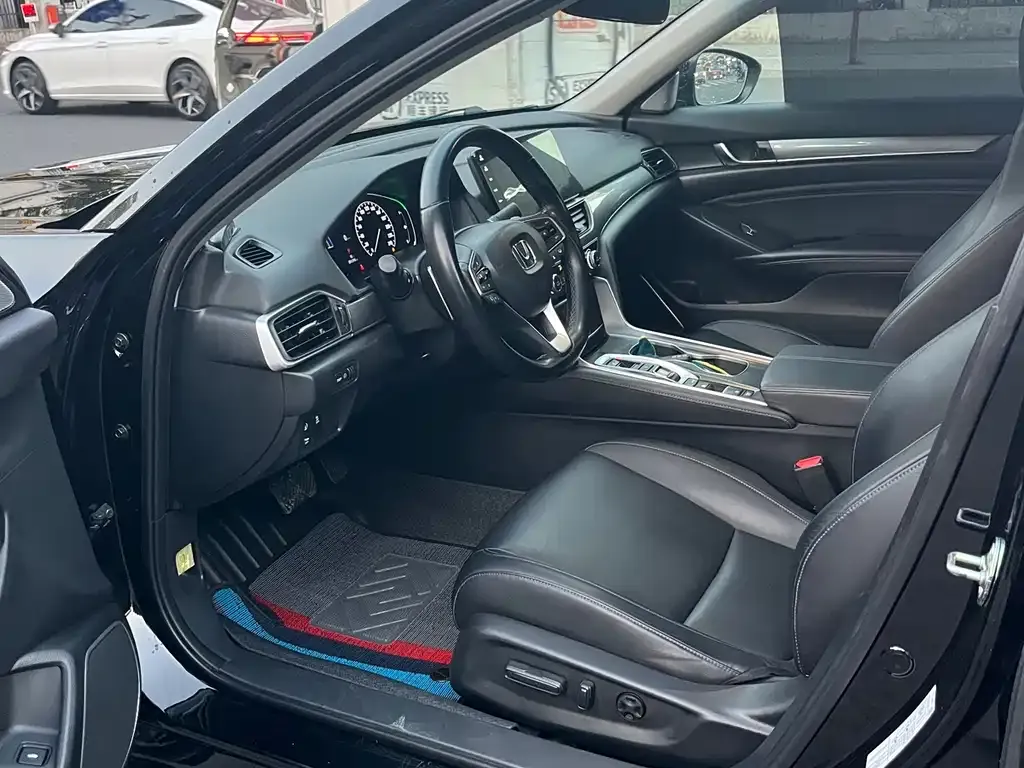 Honda Accord — фото 4