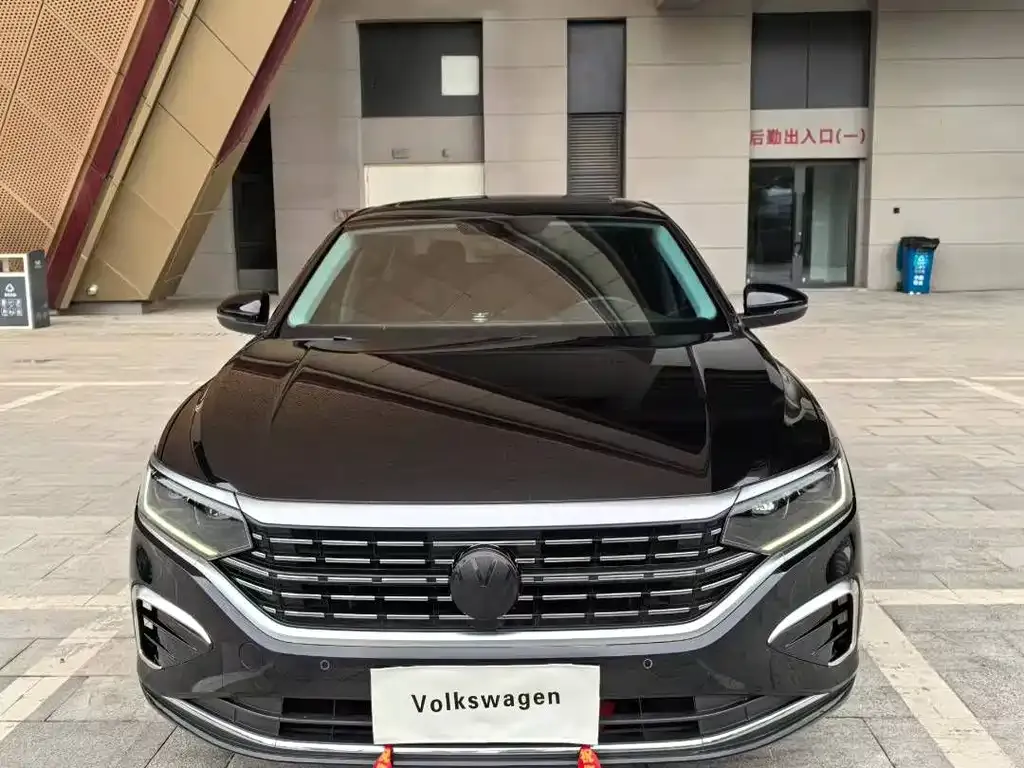 Volkswagen Passat 2022 из CN, фото 2