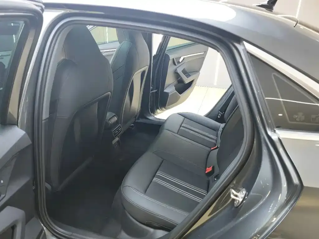 Audi A3 2022 из CN, фото 2