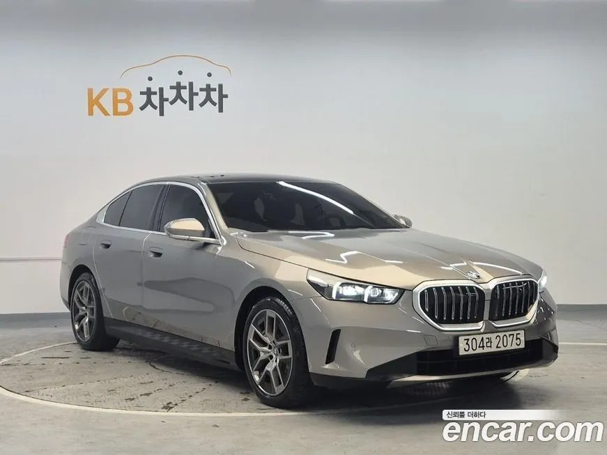 BMW 5-Series 2025 из KR, фото 3