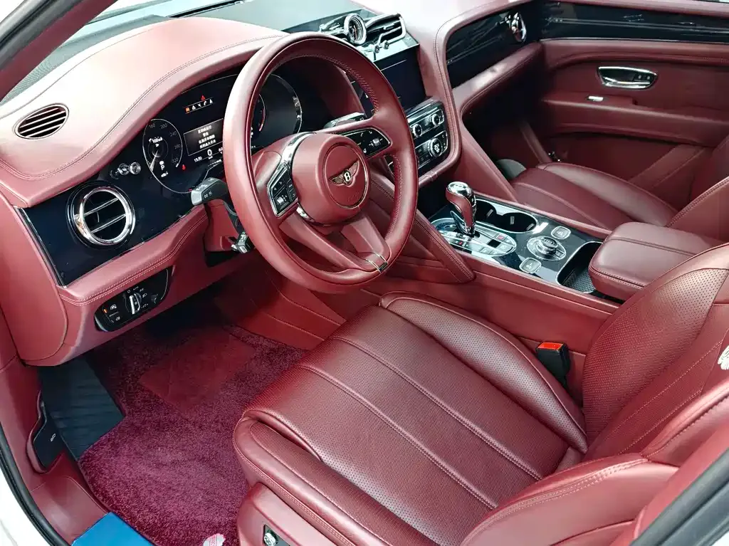 Bentley Bentayga 2024 из CN, фото 8
