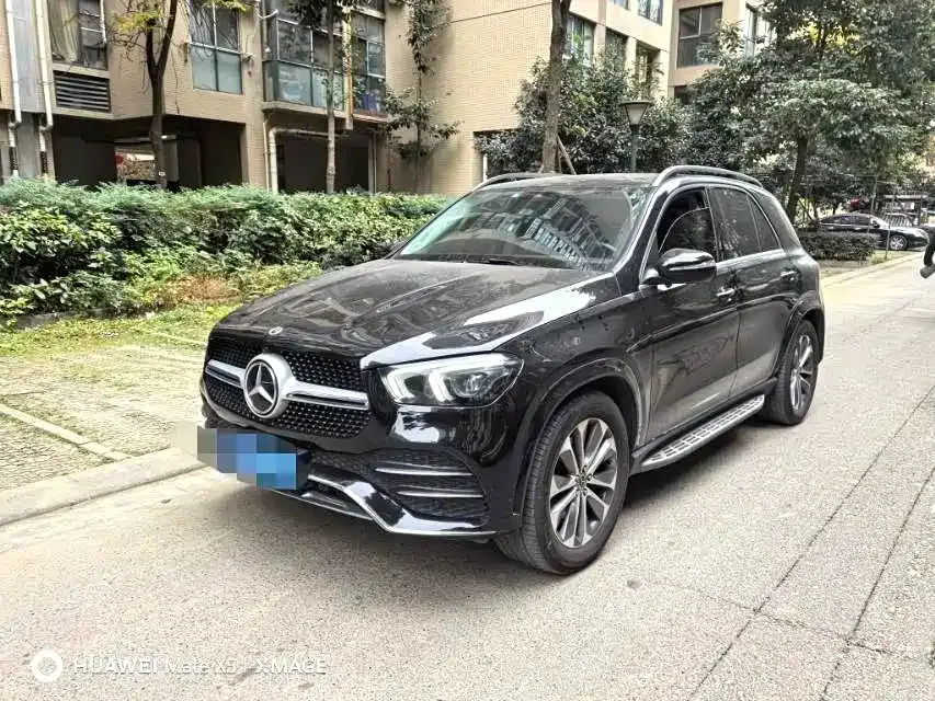 Mercedes-Benz GLE — фото 1
