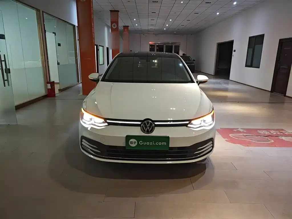 Volkswagen Golf 2024 из CN, фото 3