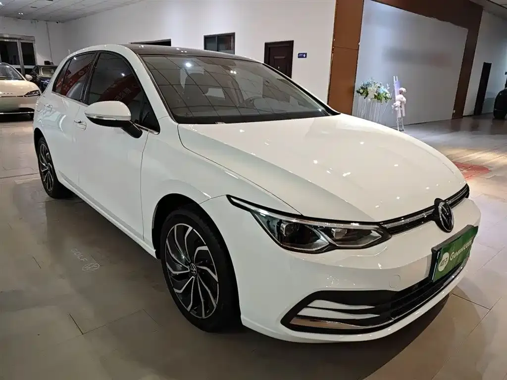 Volkswagen Golf 2024 из CN, фото 4