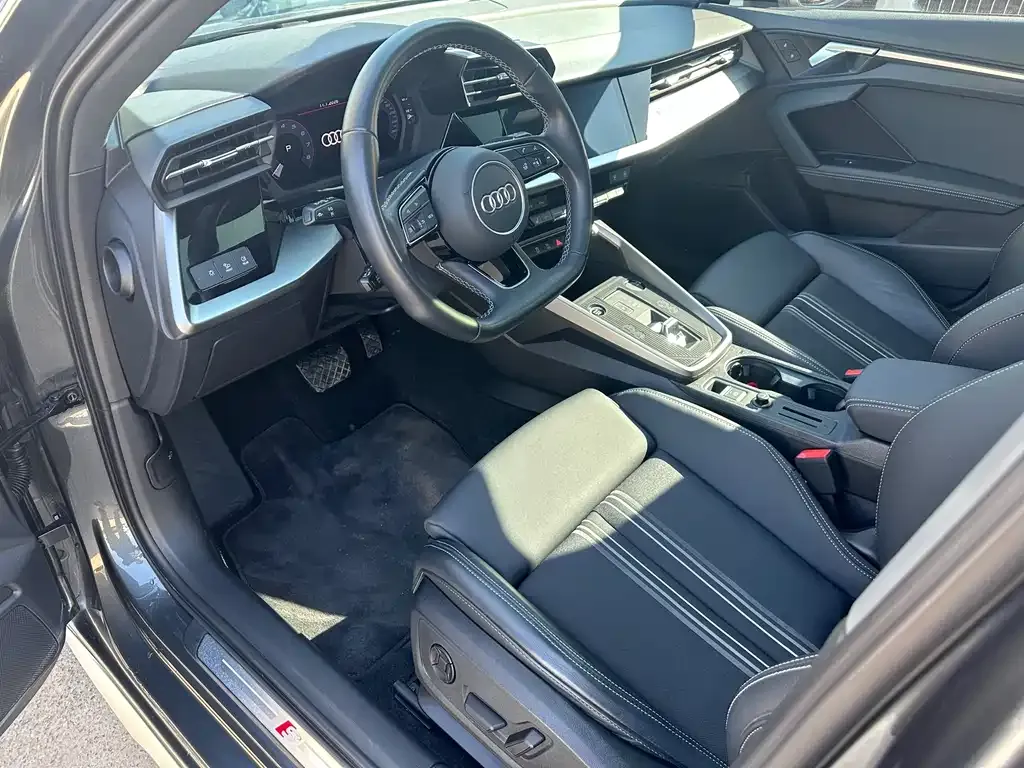 Audi A3 2023 из CN, фото 8