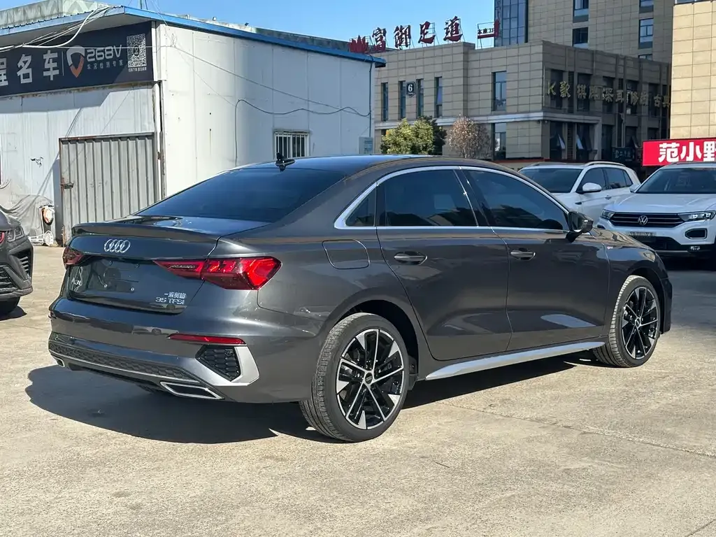 Audi A3 2023 из CN, фото 10