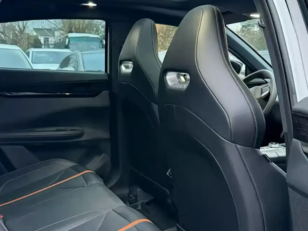 Changan UNI-V 2024 из CN, фото 4
