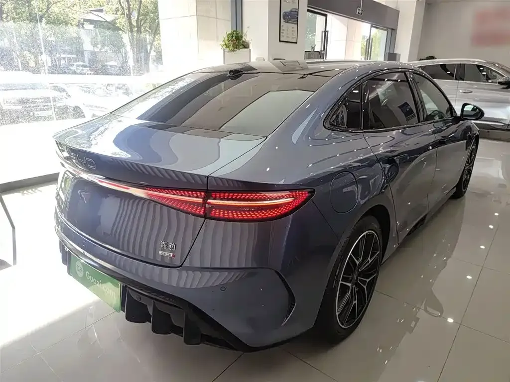 BYD Seal — фото 7