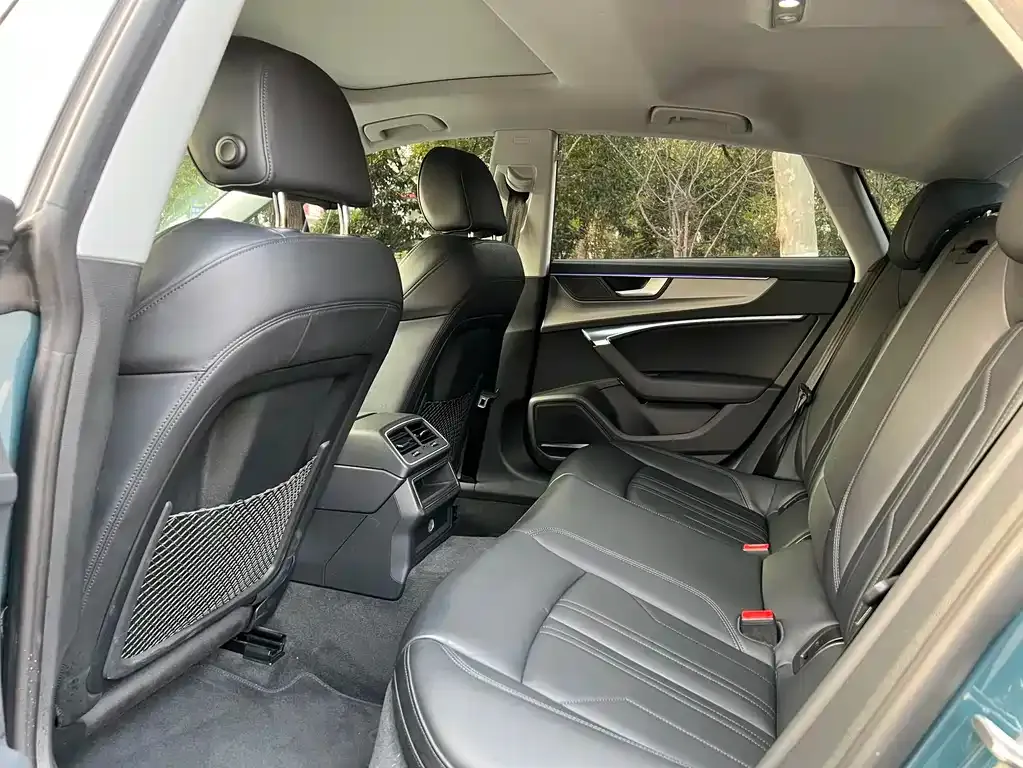 Audi A7 2021 из CN, фото 3