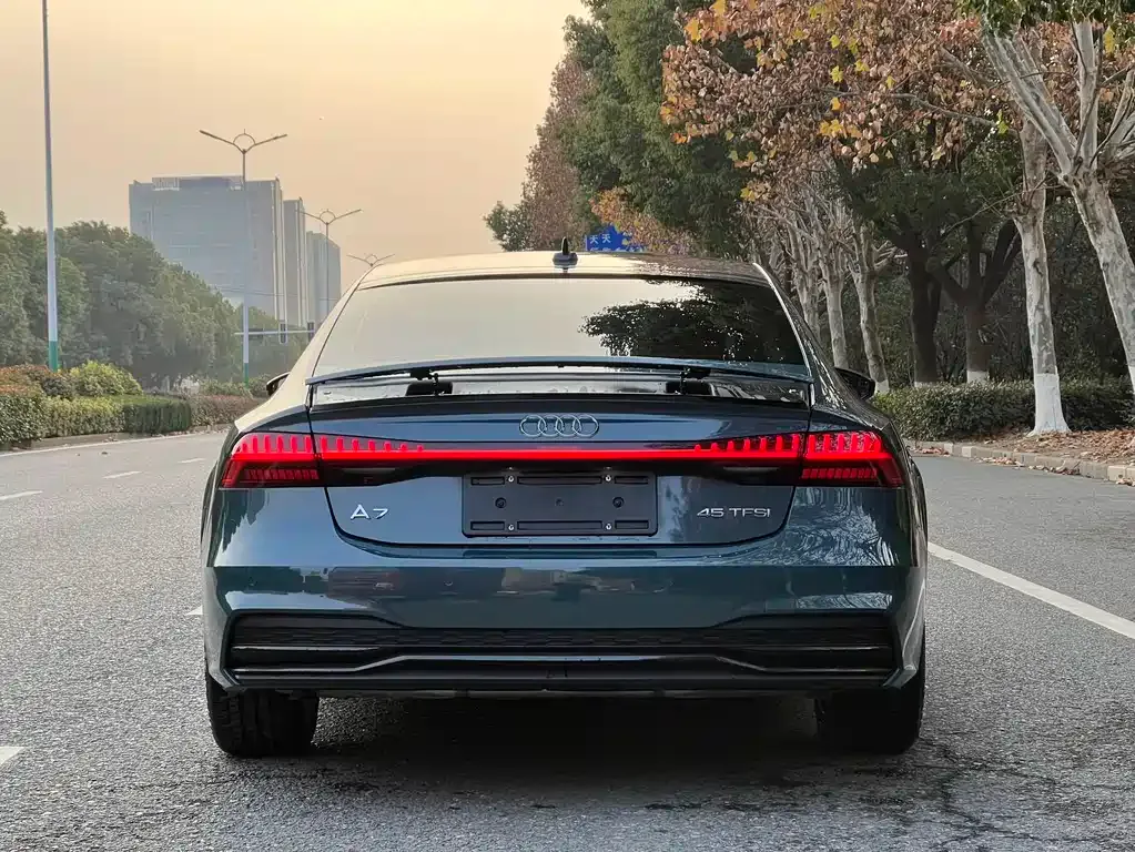 Audi A7 2021 из CN, фото 4
