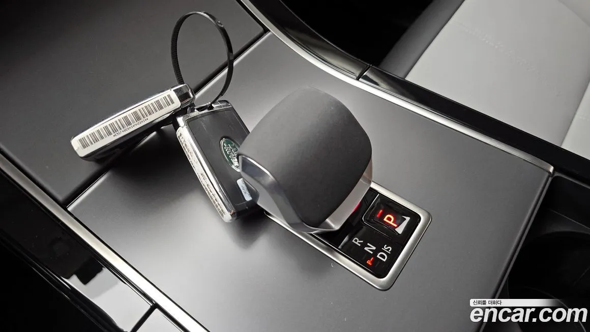Land Rover Range Rover Velar 2025 из KR, фото 5